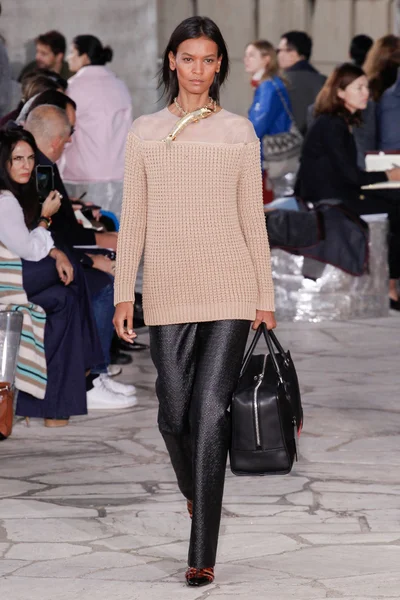 Look 33